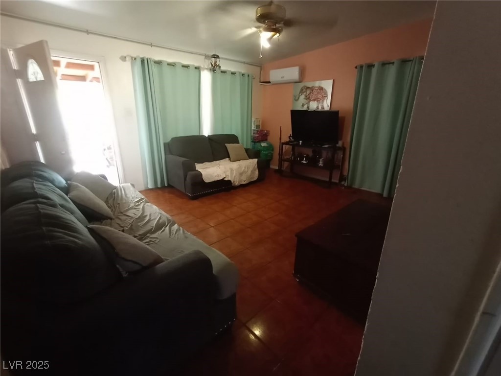 2120 Glider Street Property Photo 40