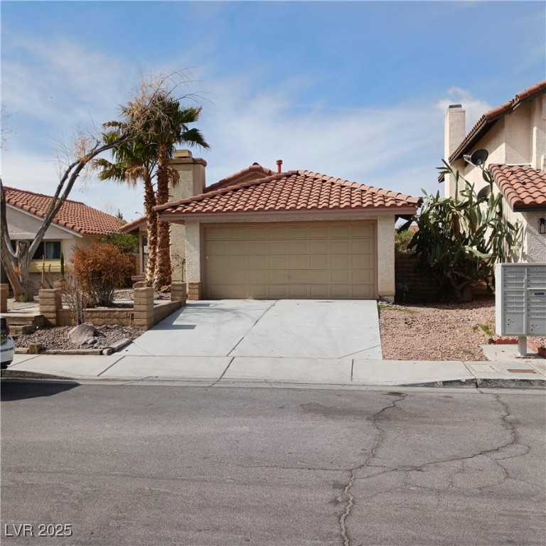 7547 Kalmalii Avenue Property Photo