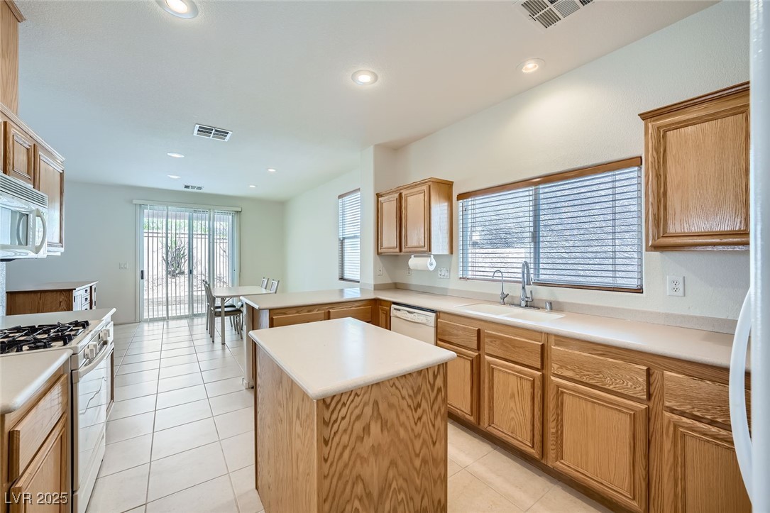 10808 Wallflower Avenue Property Photo 14
