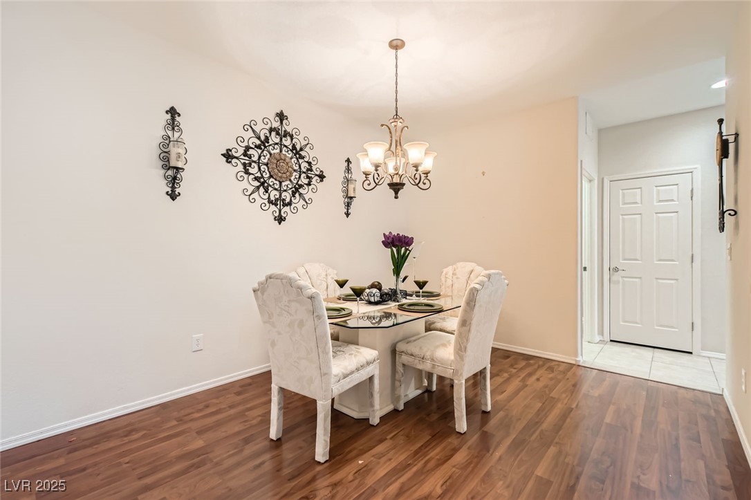 3241 Flyway Court Property Photo 8