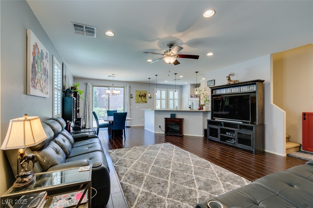 7859 Shoreline Ridge Court Property Photo 3