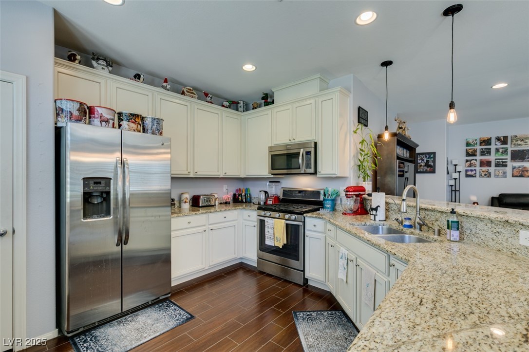 7859 Shoreline Ridge Court Property Photo 11