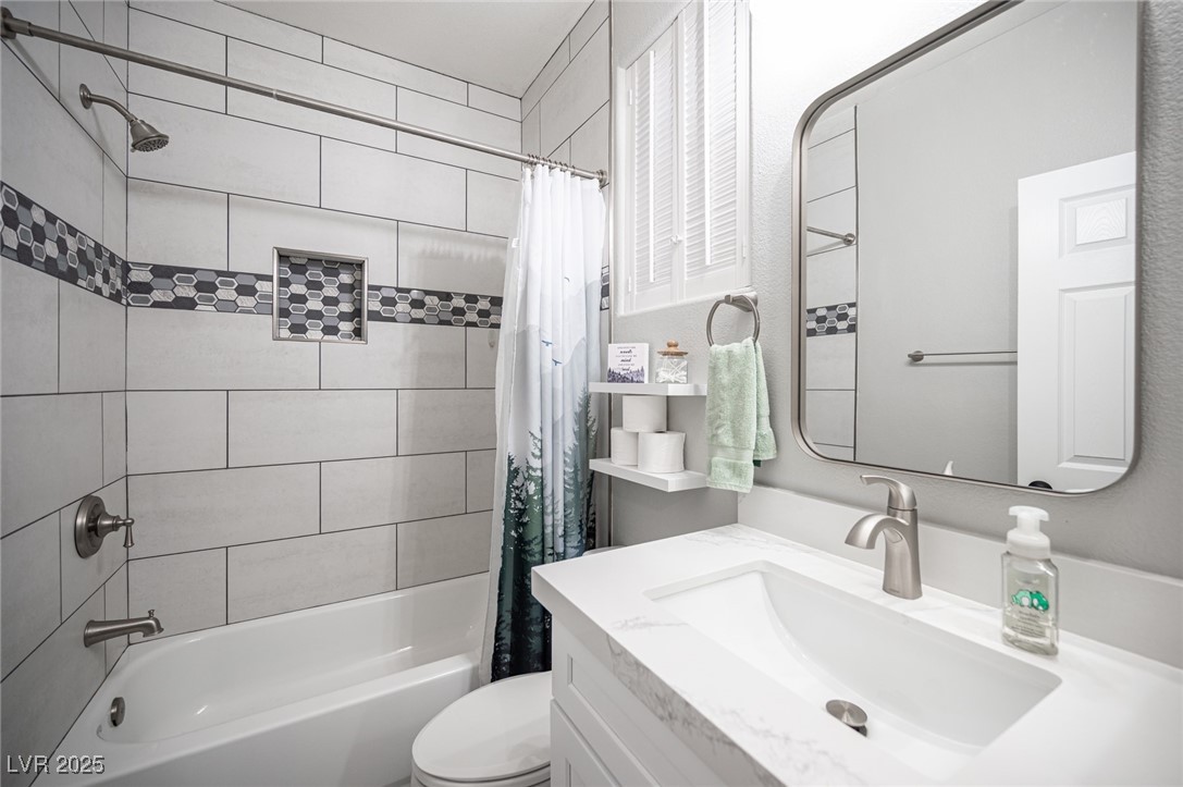 5815 Pristine Falls Avenue Property Photo 47