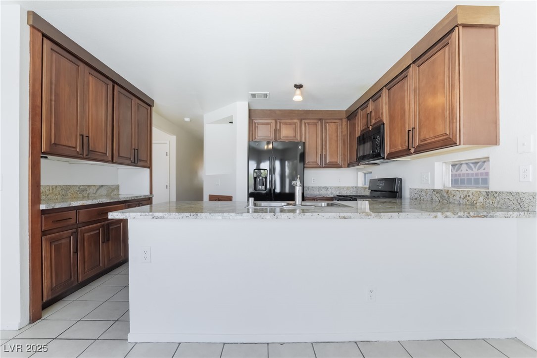 2211 Arborwood Way Property Photo 11