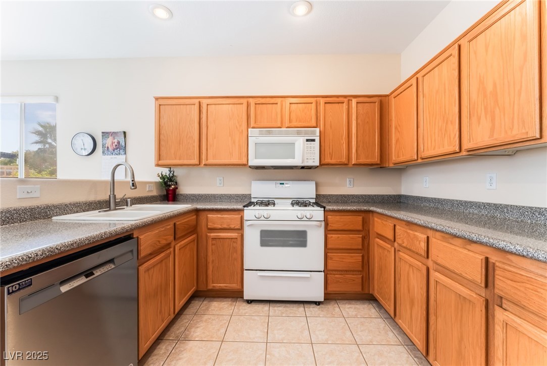 5322 Kadena Garden Court Property Photo 7