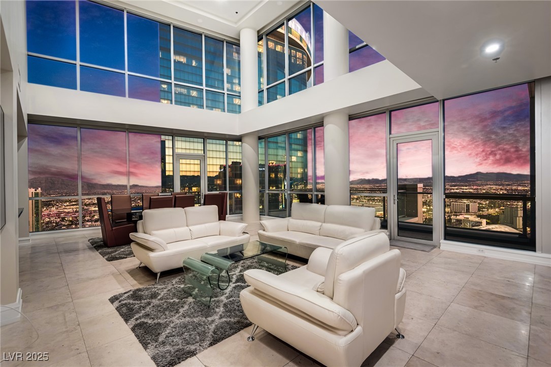 2700 Las Vegas Boulevard 4305 Property Photo 2