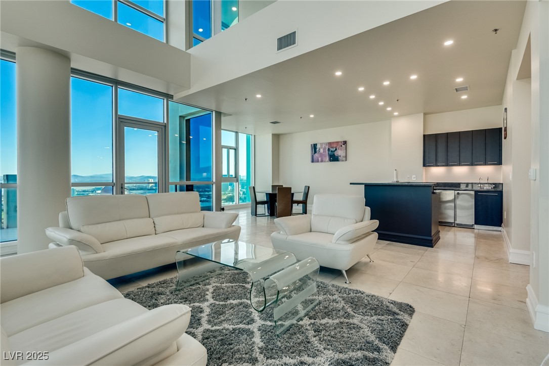 2700 Las Vegas Boulevard 4305 Property Photo 3