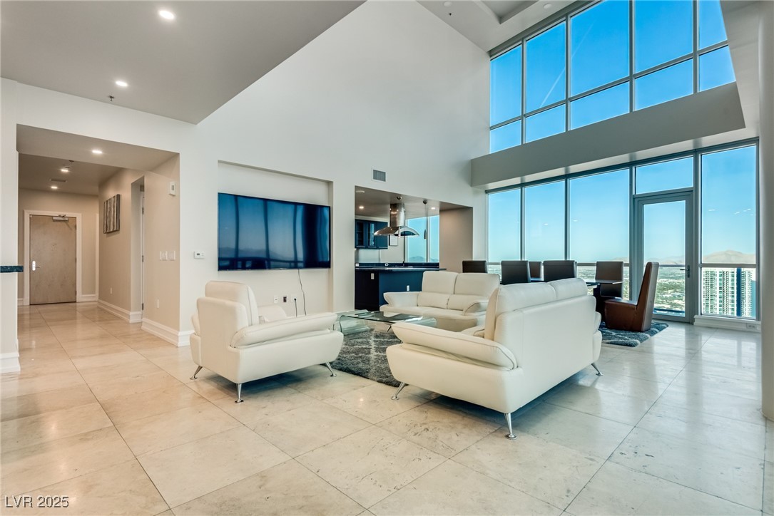 2700 Las Vegas Boulevard 4305 Property Photo 6