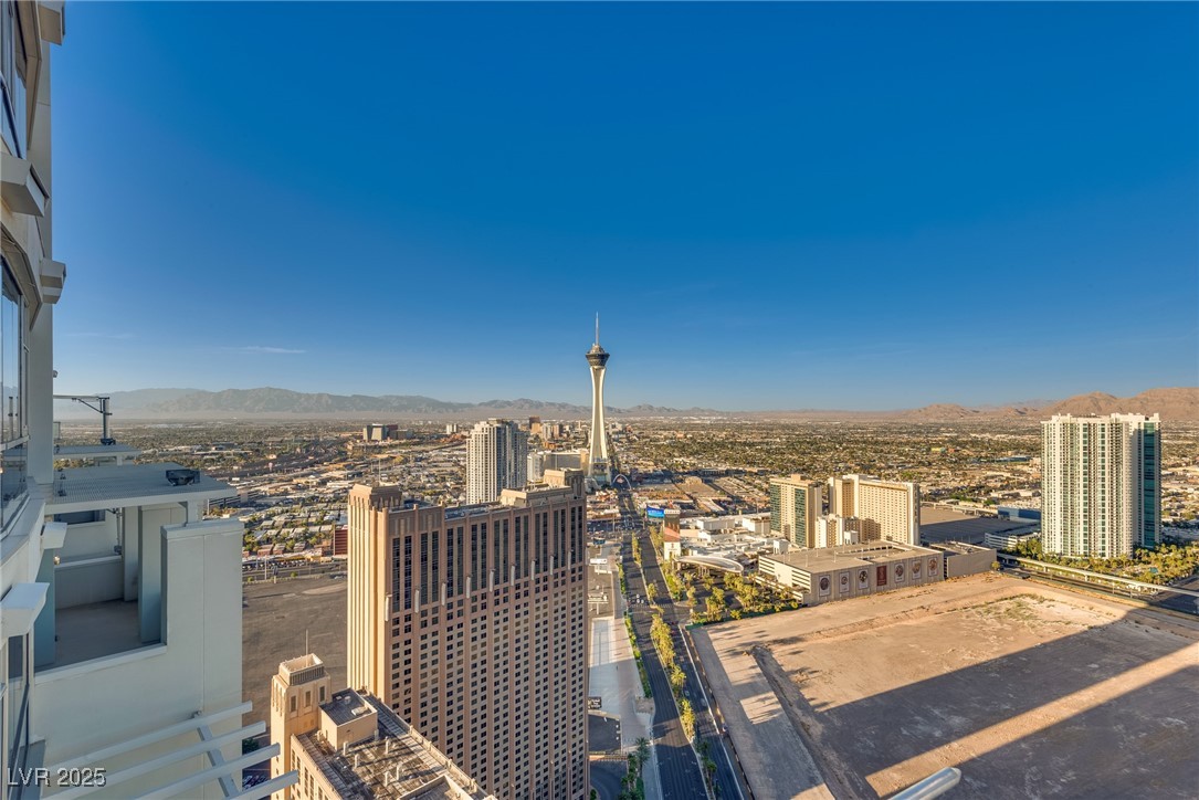 2700 Las Vegas Boulevard 4305 Property Photo 28