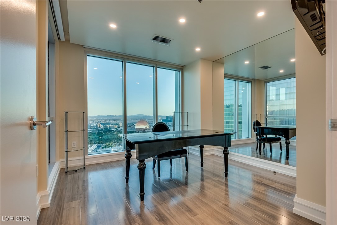 2700 Las Vegas Boulevard 4305 Property Photo 57