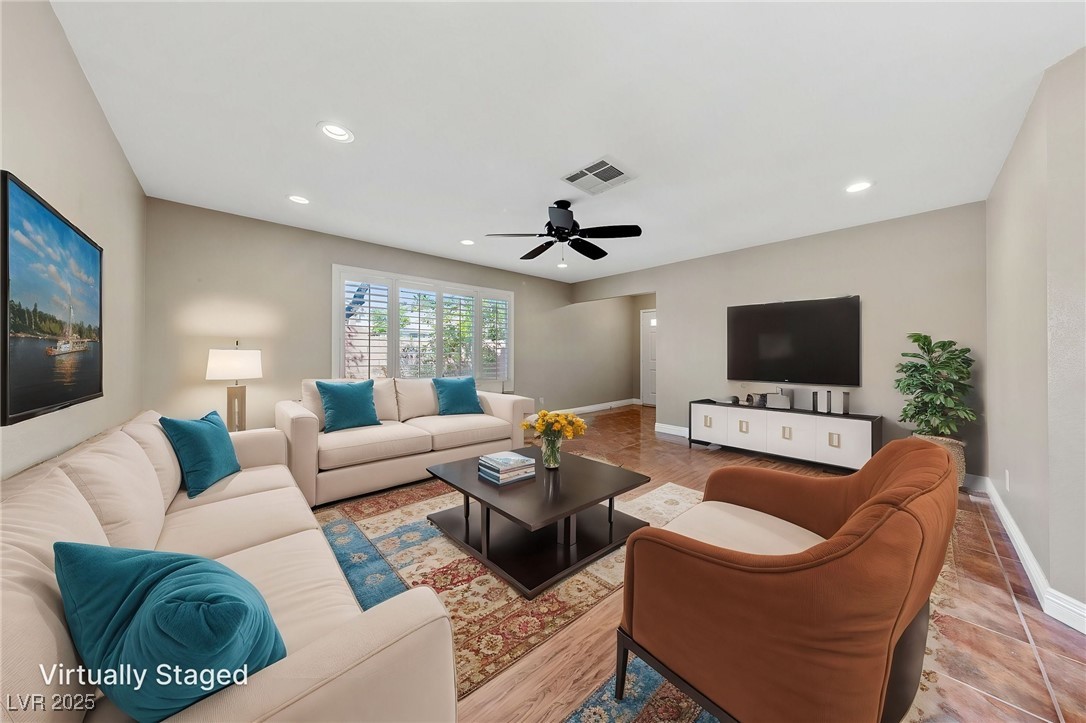 9409 Kayla Court Property Photo 8