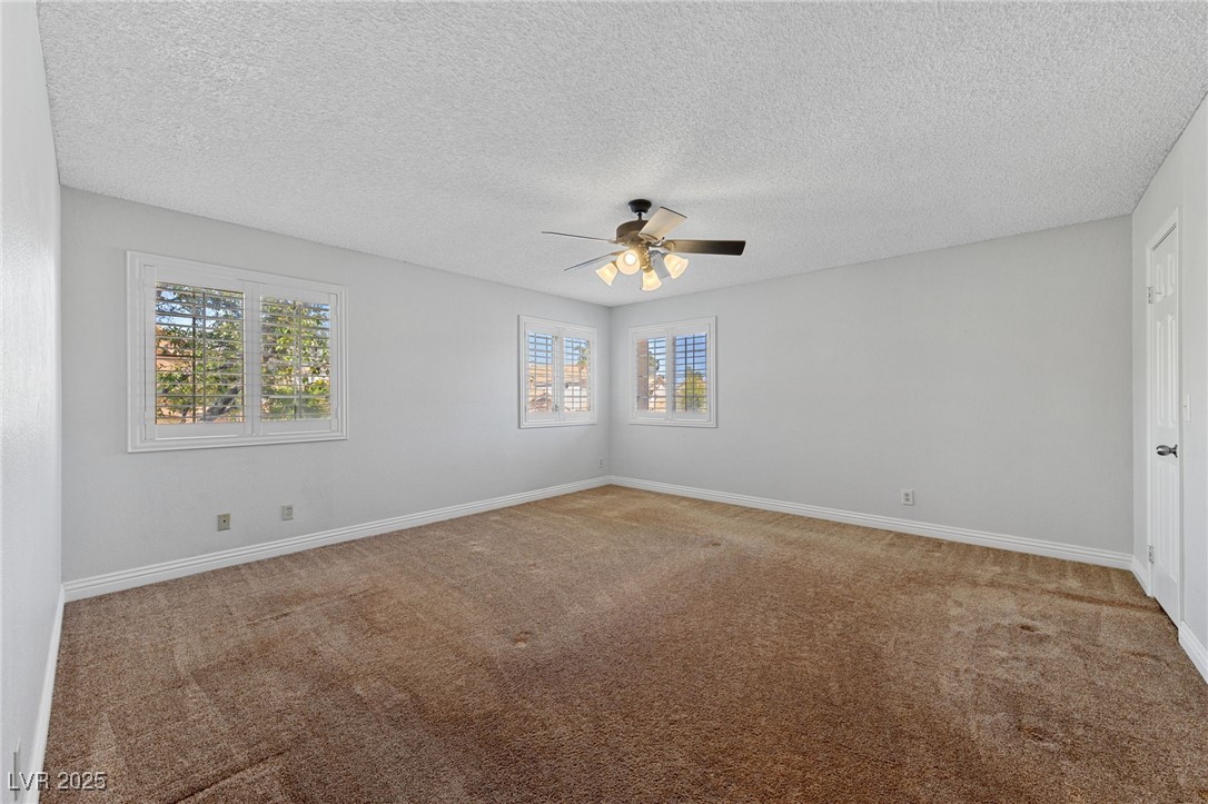 9409 Kayla Court Property Photo 23