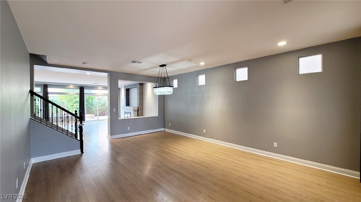 5464 Tartan Hill Avenue Property Photo 3