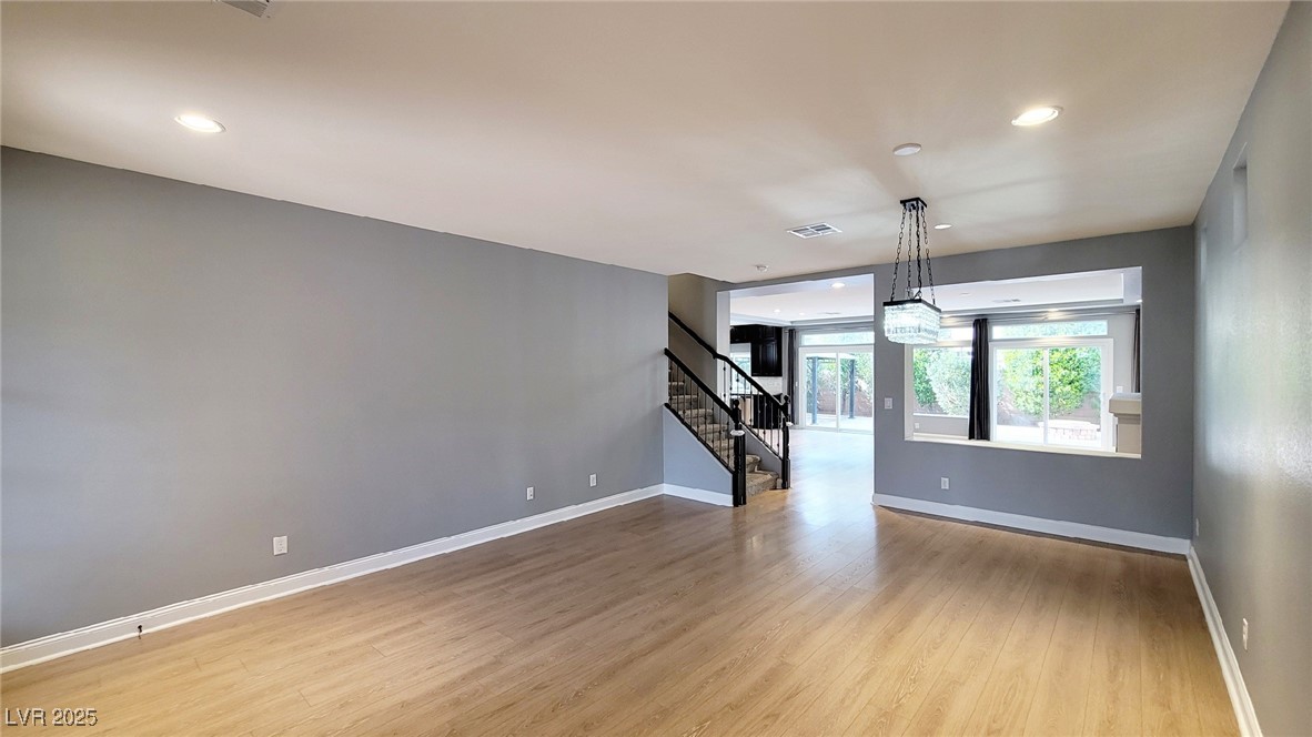 5464 Tartan Hill Avenue Property Photo 4