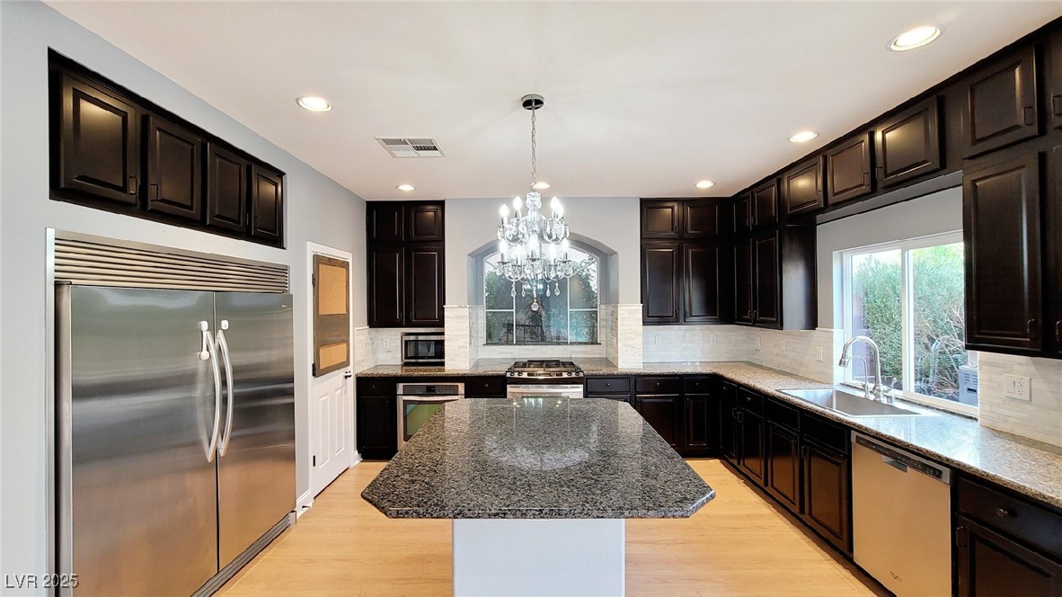 5464 Tartan Hill Avenue Property Photo 6