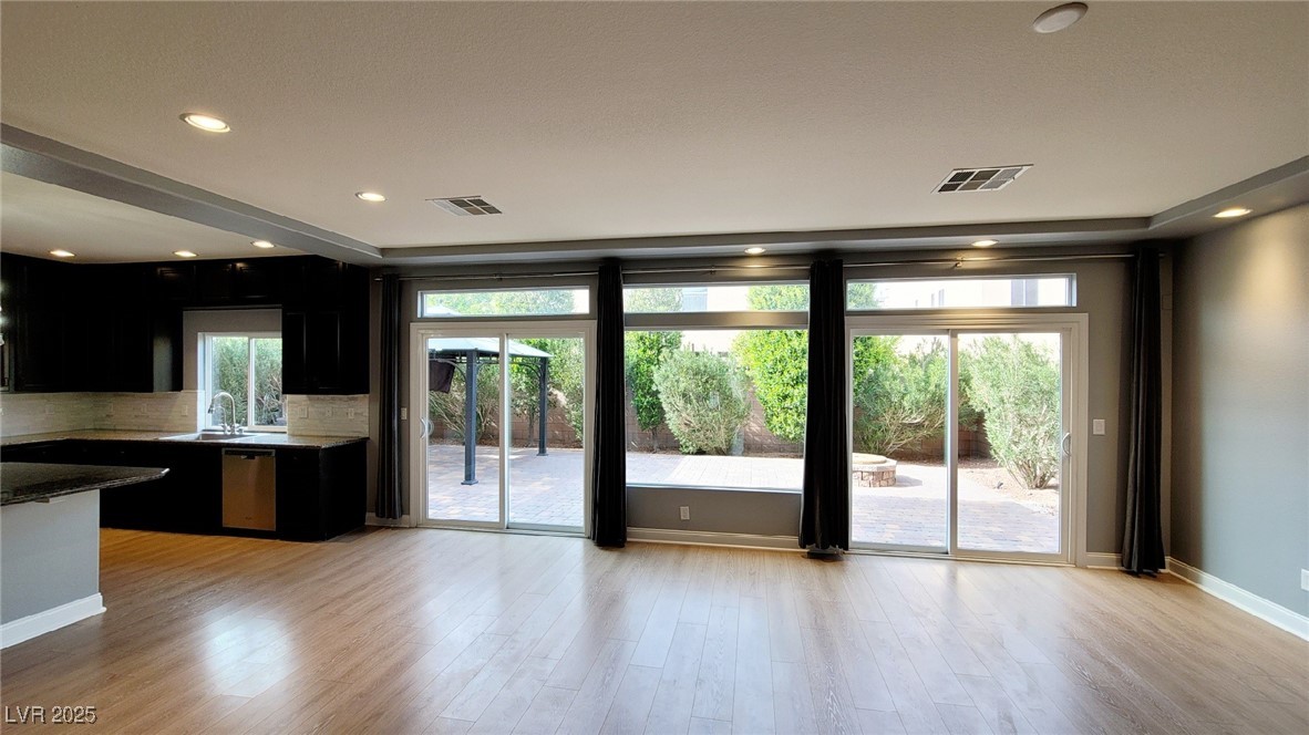 5464 Tartan Hill Avenue Property Photo 13