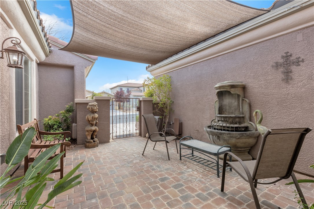 10024 Scenic Walk Avenue Property Photo 2