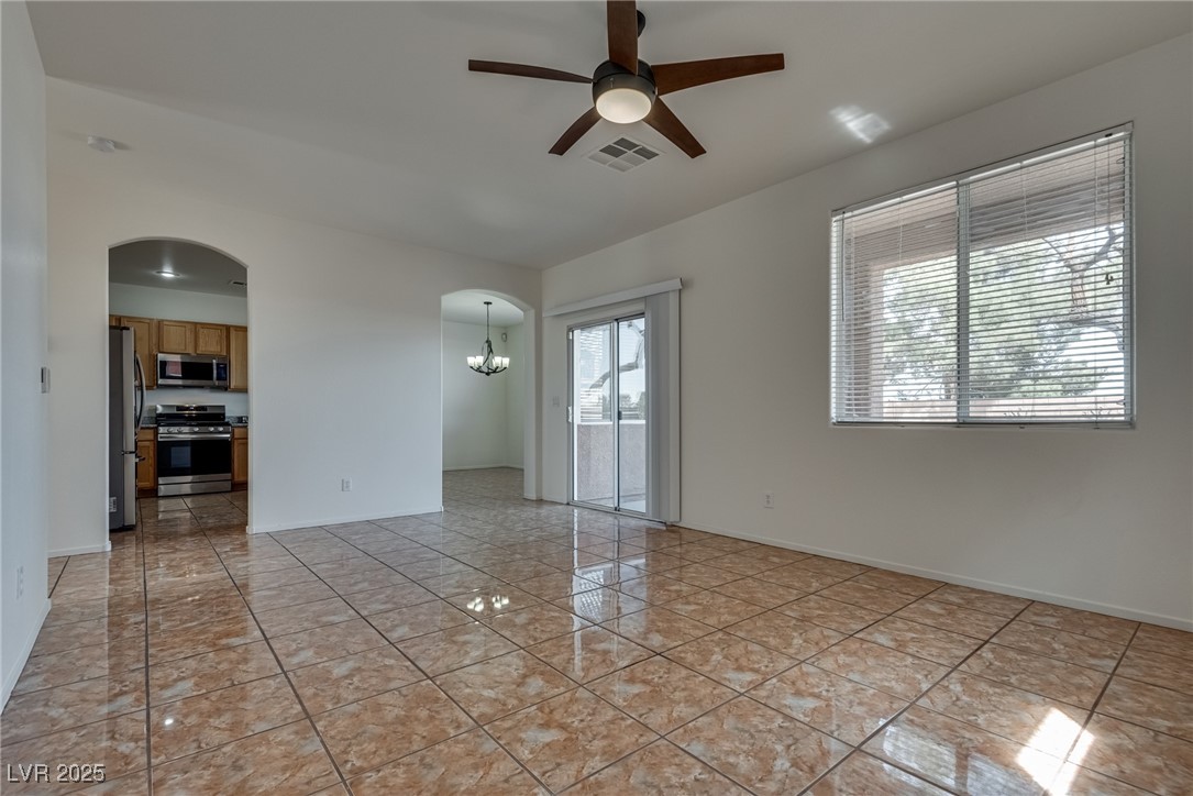 5432 Nickel Ridge Way Property Photo 10
