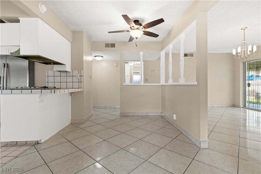 2703 Vegas Valley Drive Property Photo 10