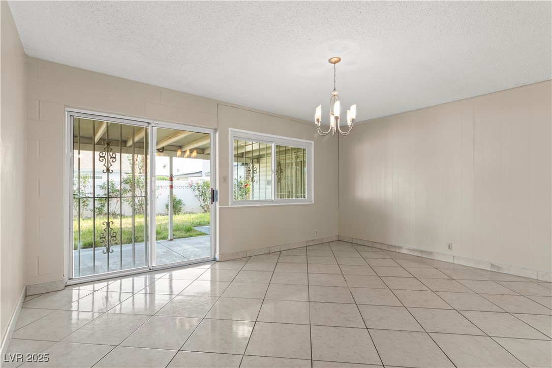 2703 Vegas Valley Drive Property Photo 17
