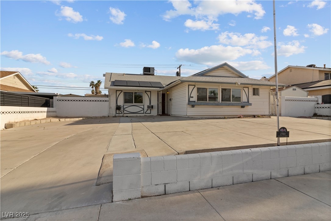 2703 Vegas Valley Drive Property Photo 20