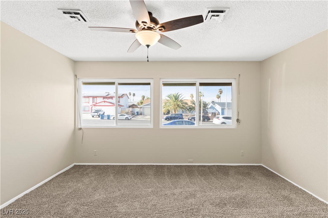 2703 Vegas Valley Drive Property Photo 24