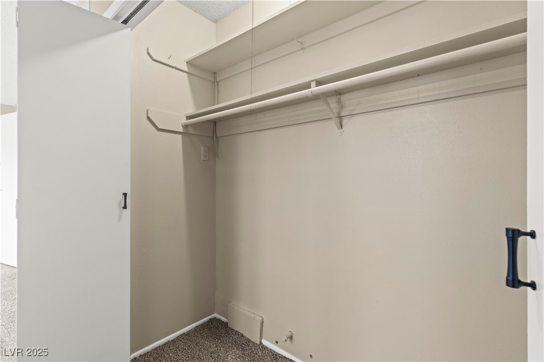 2703 Vegas Valley Drive Property Photo 30