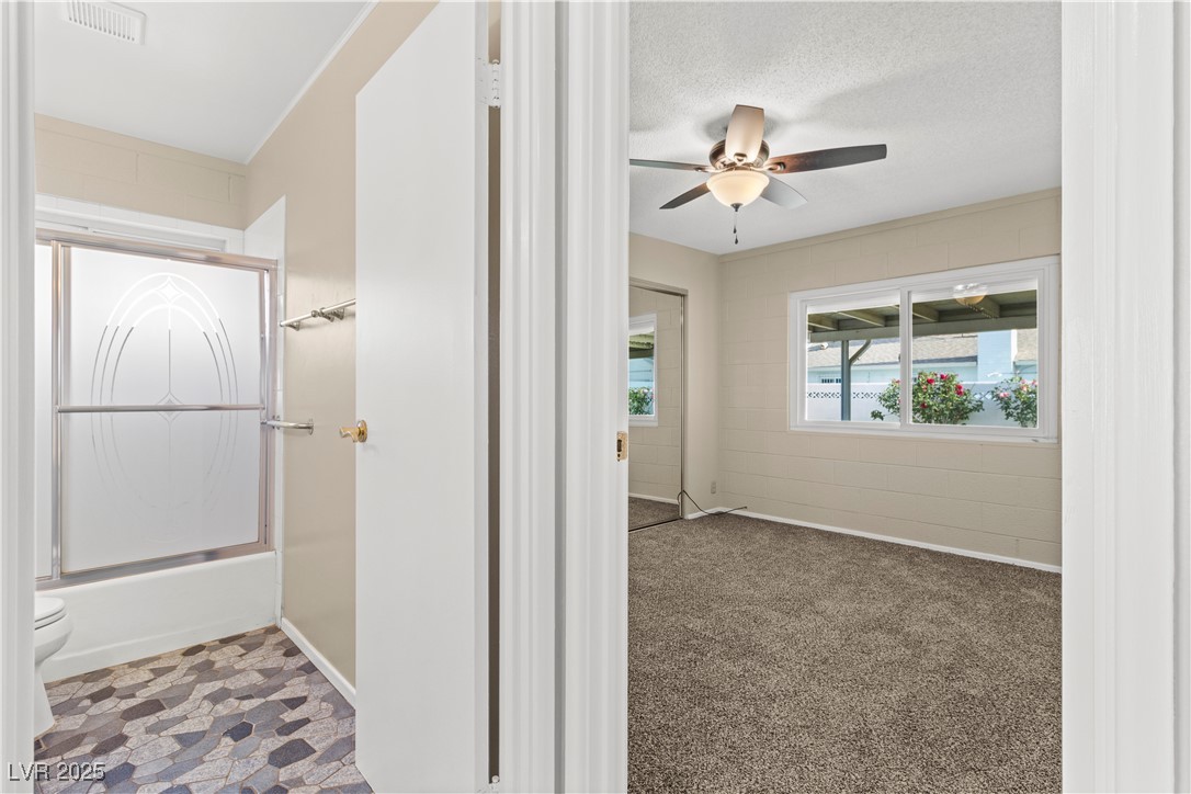 2703 Vegas Valley Drive Property Photo 32
