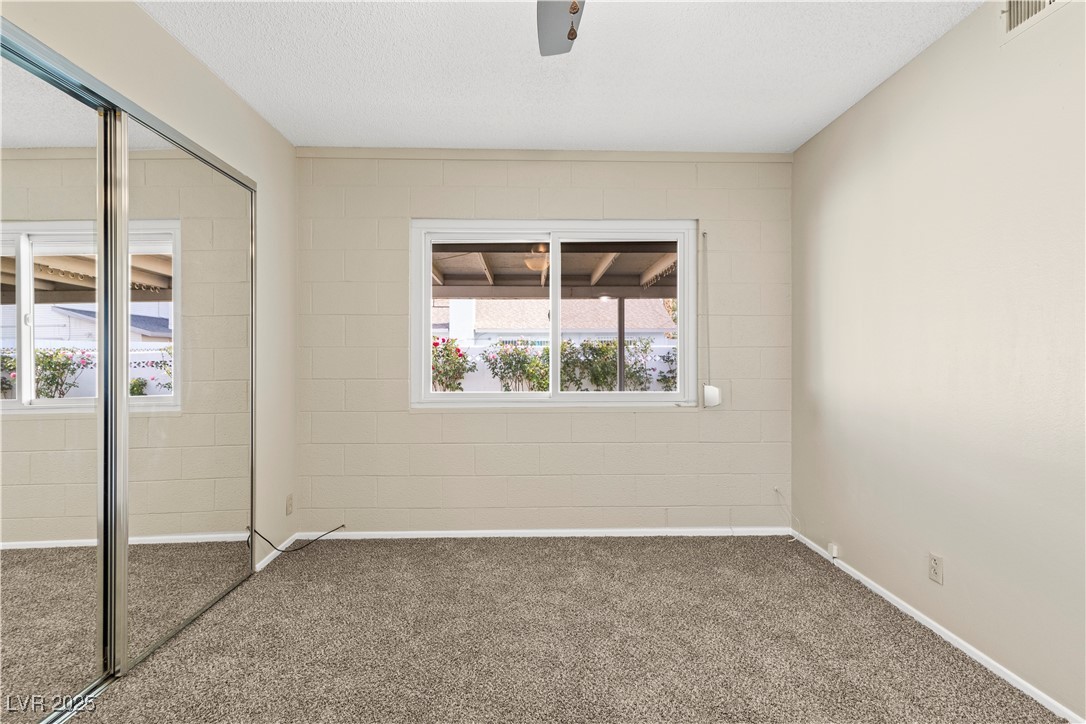 2703 Vegas Valley Drive Property Photo 35