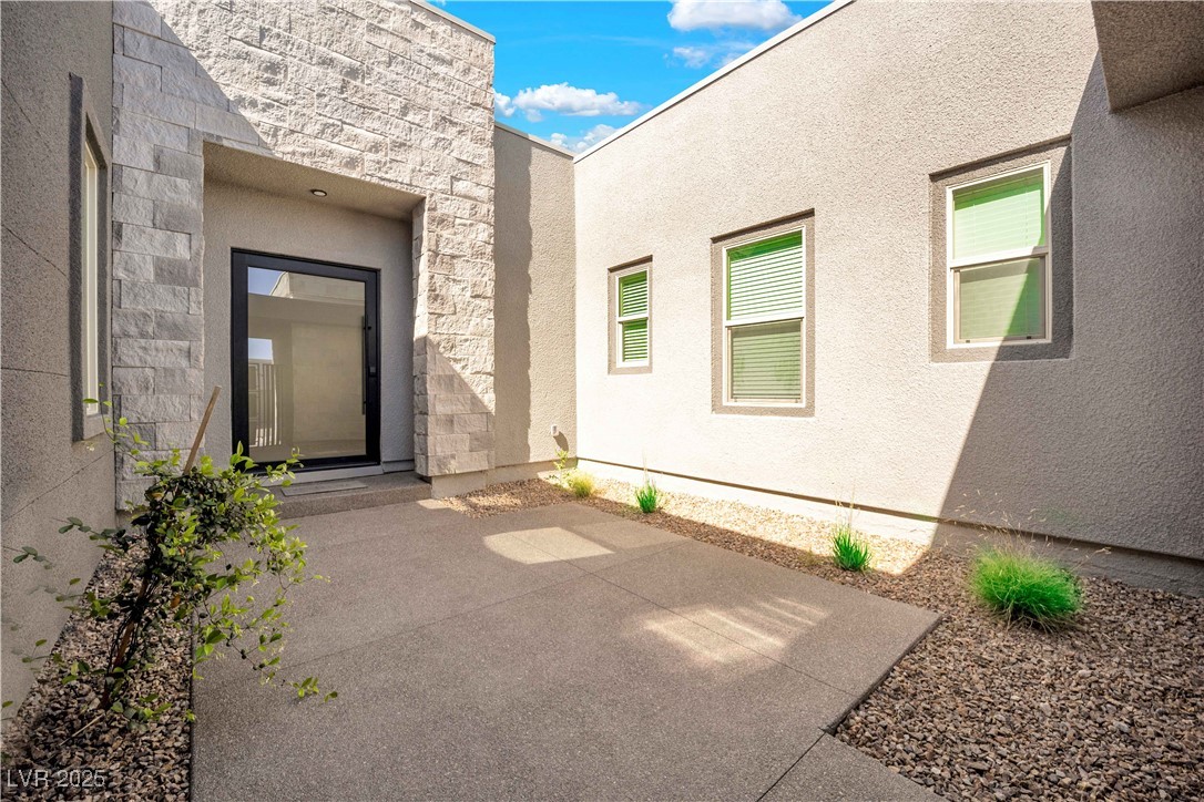 11911 Sandstone Arch Drive Property Photo 3