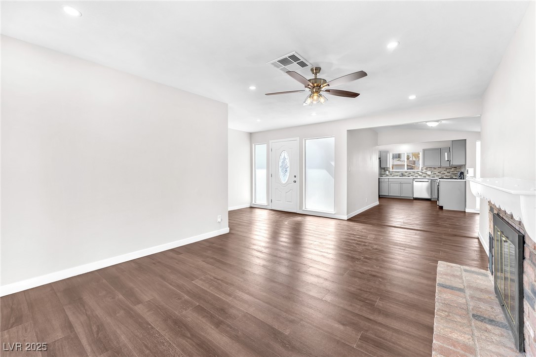 6770 Laronda Lane Property Photo 10