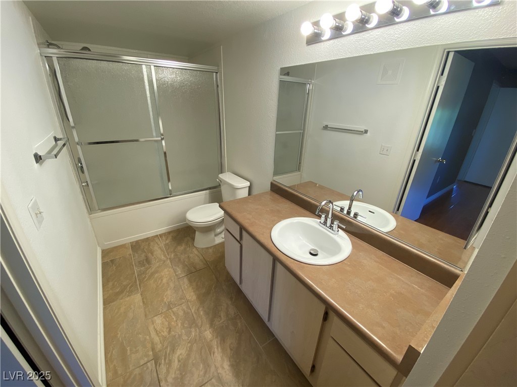 555 East Silverado Ranch Boulevard 2006 Property Photo 9