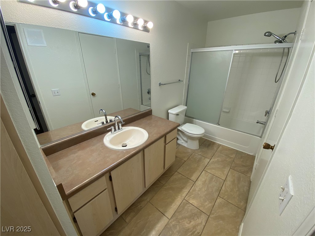 555 East Silverado Ranch Boulevard 2006 Property Photo 12