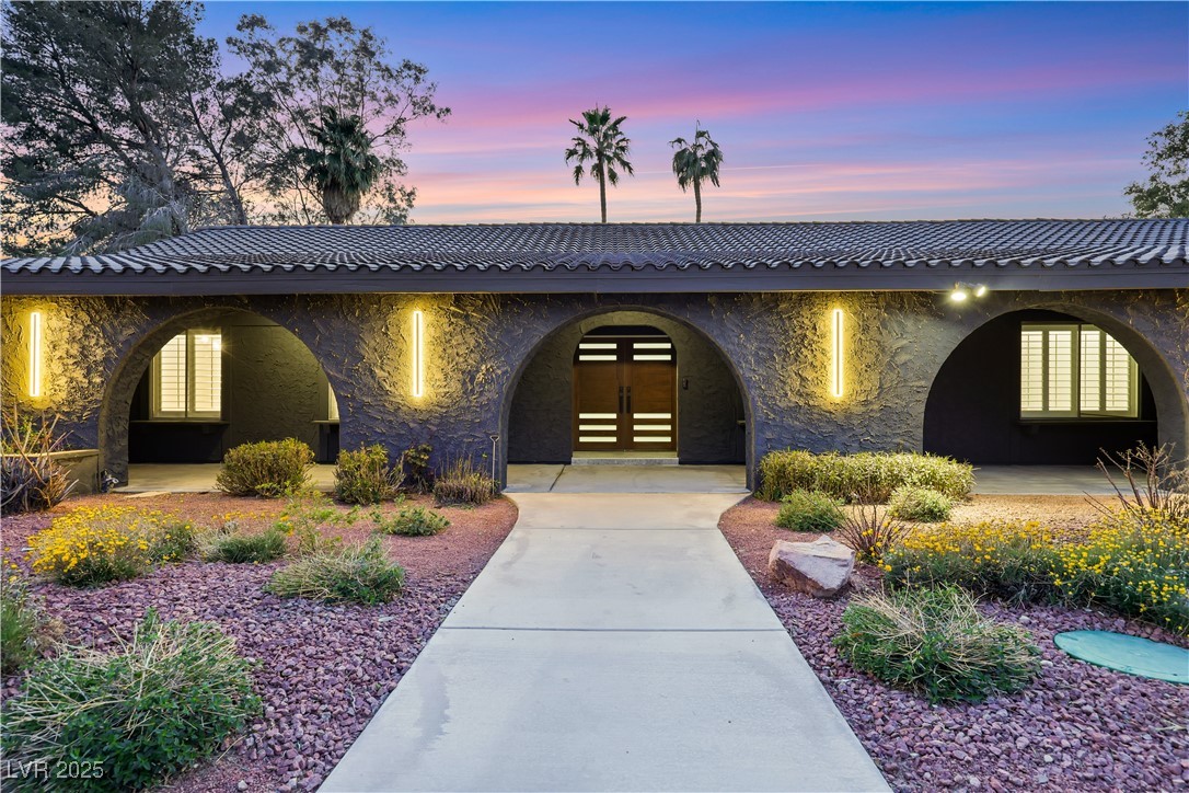 3115 El Camino Road Property Photo 1