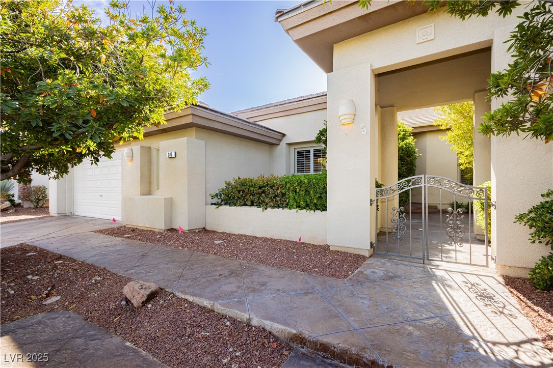 205 Aventura Street Property Photo 1