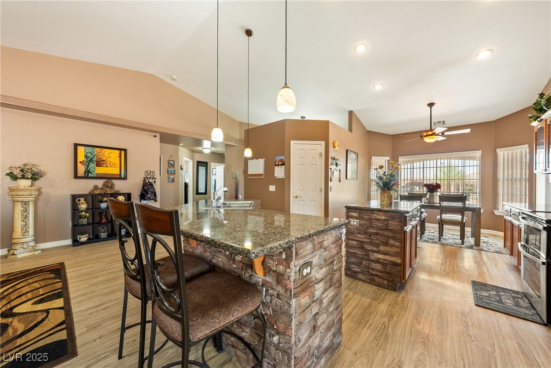 5481 Lincolnwood Court Property Photo 10