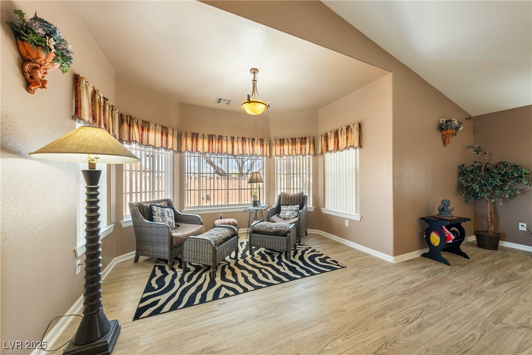 5481 Lincolnwood Court Property Photo 13