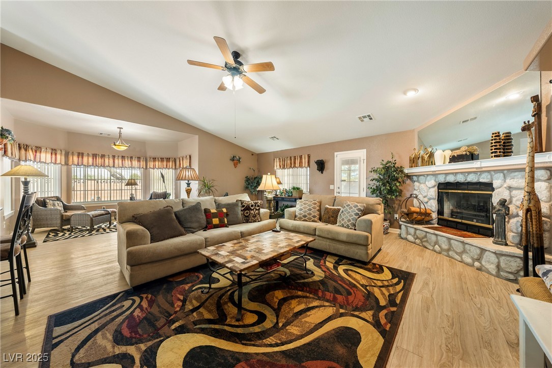 5481 Lincolnwood Court Property Photo 14