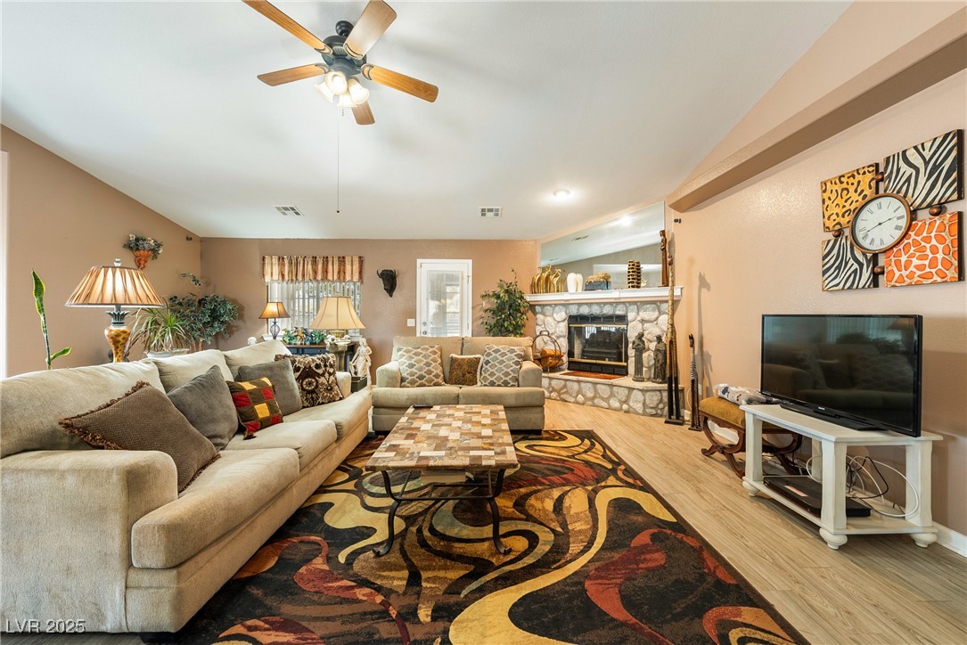 5481 Lincolnwood Court Property Photo 15