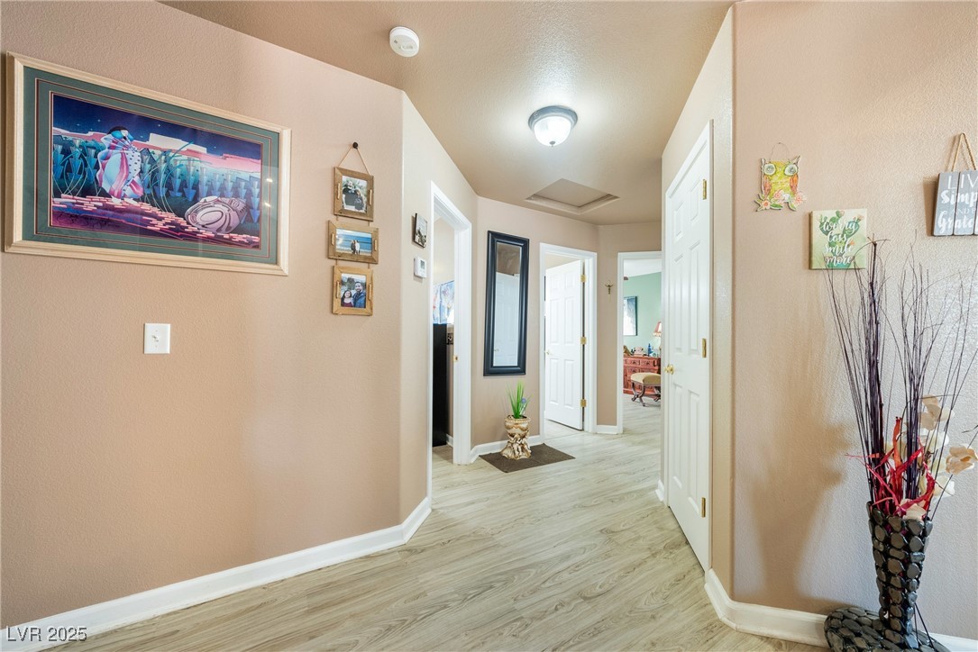 5481 Lincolnwood Court Property Photo 16