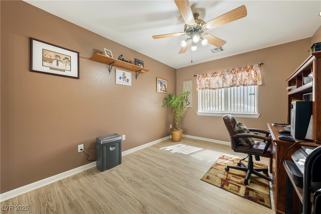 5481 Lincolnwood Court Property Photo 18