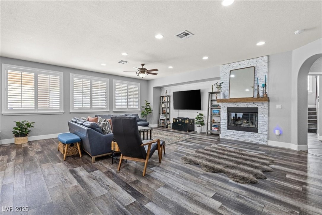 7354 Strutting Silver Court Property Photo 13