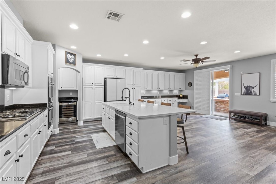 7354 Strutting Silver Court Property Photo 18
