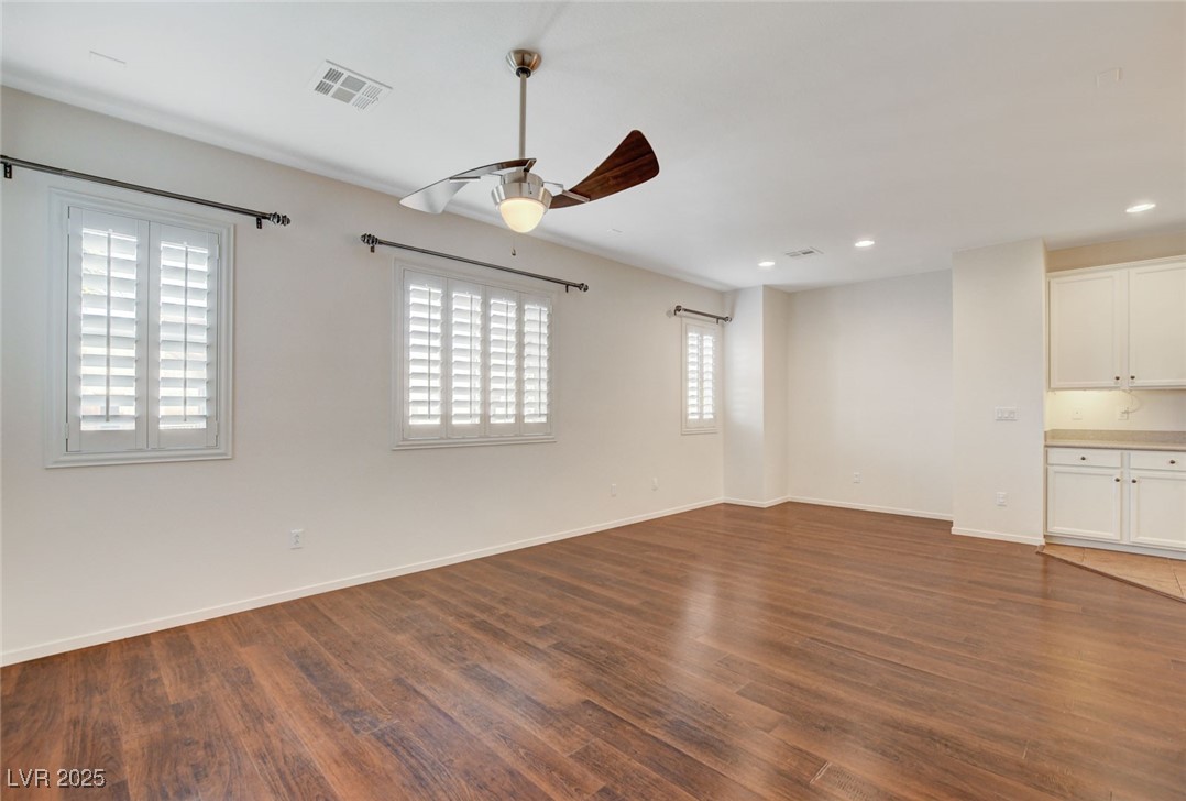 9323 Best Court Property Photo 6