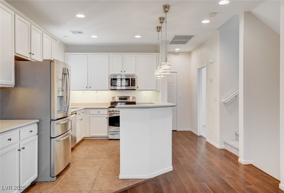 9323 Best Court Property Photo 9