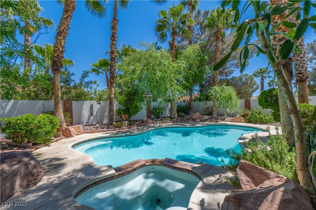 2812 Shadow Creek Circle Property Photo 1