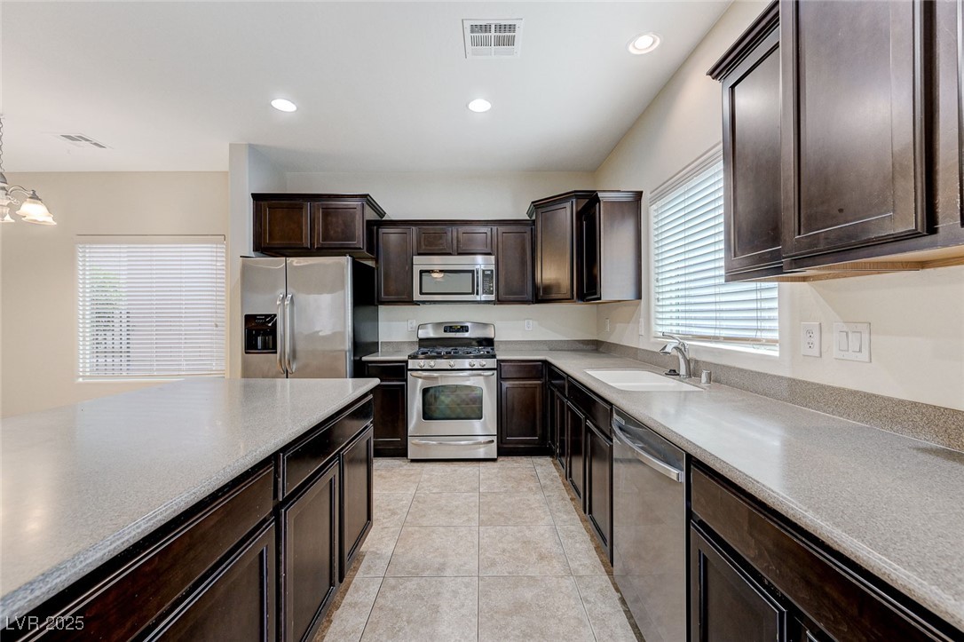 2617 Romarin Terrace Property Photo 5