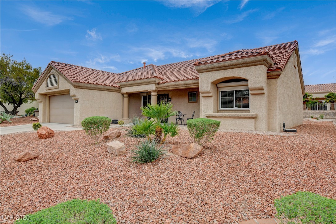 2533 Palmridge Drive Property Photo 3