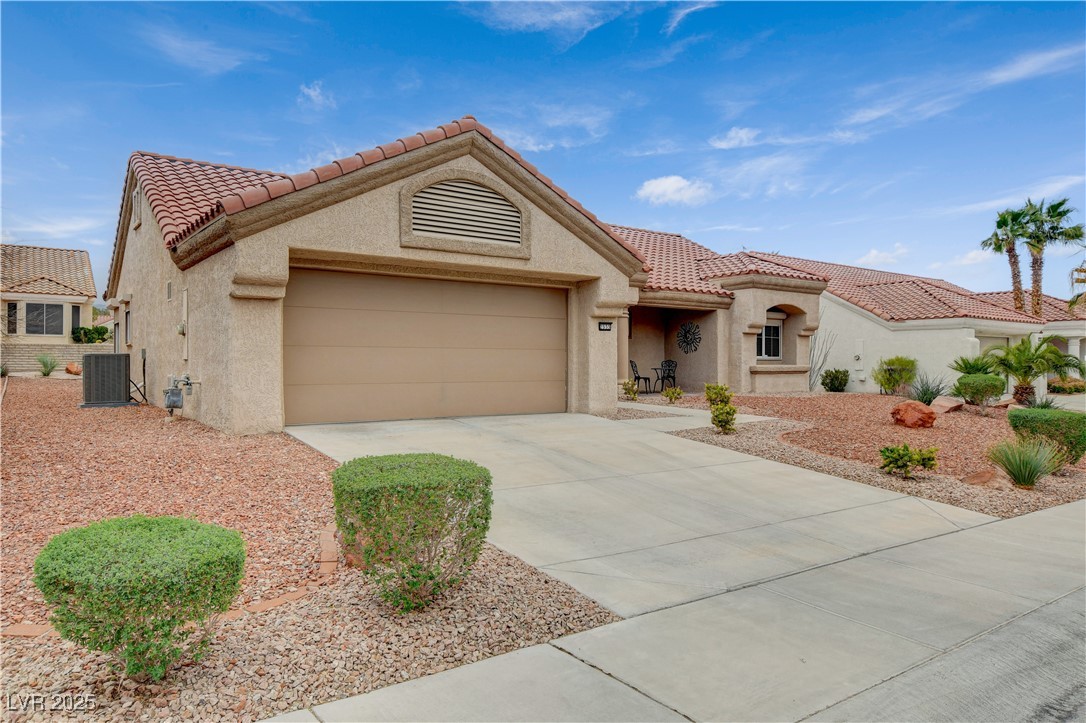 2533 Palmridge Drive Property Photo 6