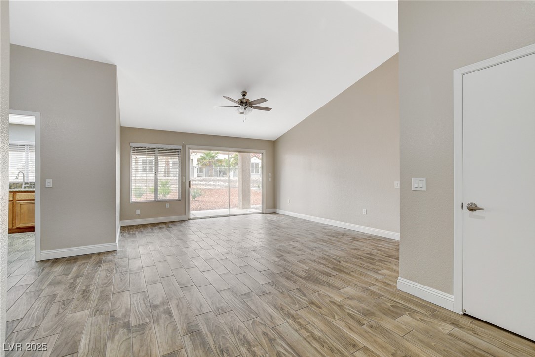 2533 Palmridge Drive Property Photo 13